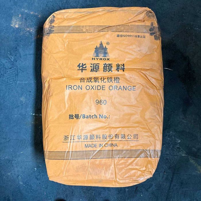 Пластификатор. Пигмент. Для брусчатки, тротуарной плитки , блоков.