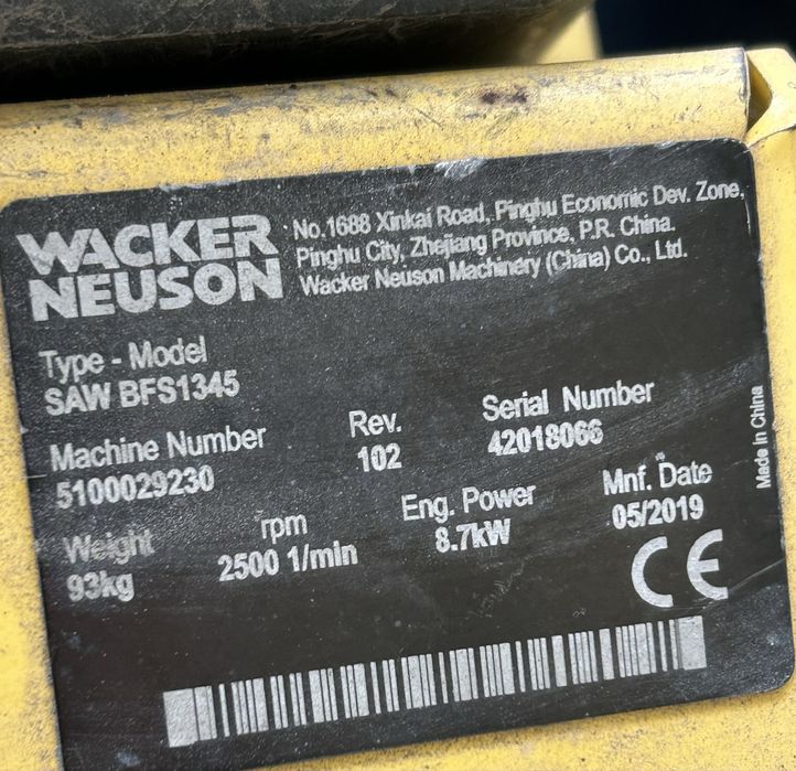 Wacker Neuson diverse scule mai compactor masina taiat asfalt placa