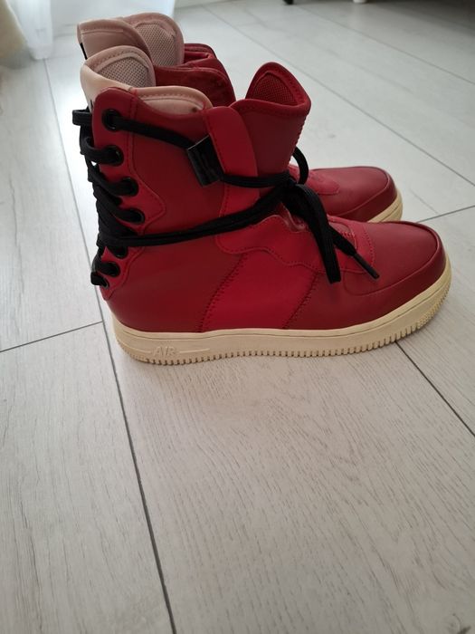 Ghete nike air piele marimea 36 cu 23 cm
