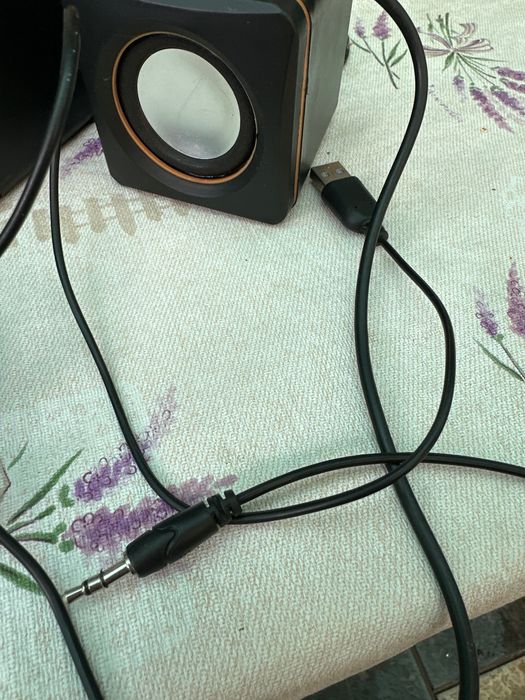 Продаю клавиатуру и колонку