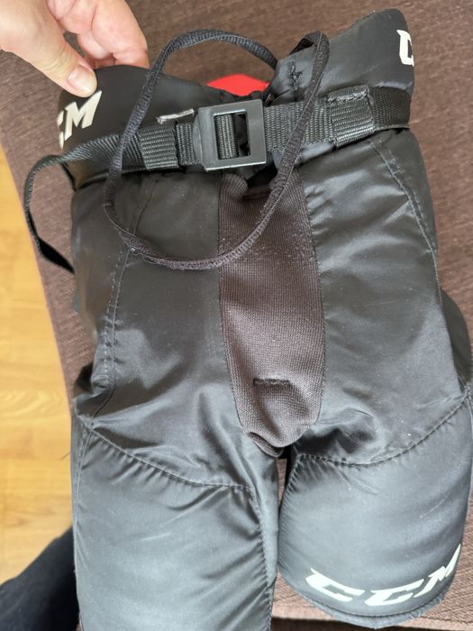 Продам шорты хоккейные