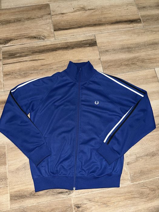 Fred Perry size M
