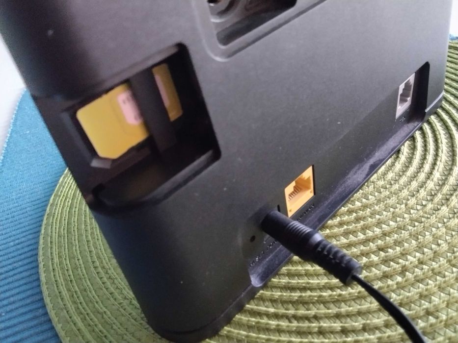 чисто нов 4G сим картен рутер за мобилен интернет на А1-запечатан