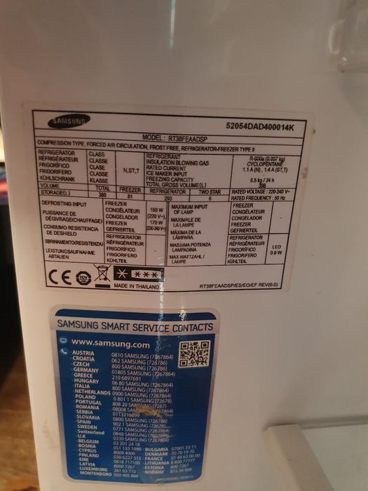 Frigider Samsung