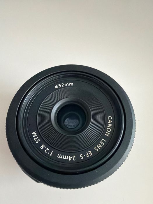 Canon EFS 24mm f/2.8 STM