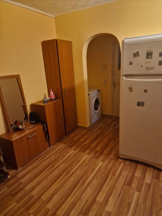 Vand apartament 2 camere