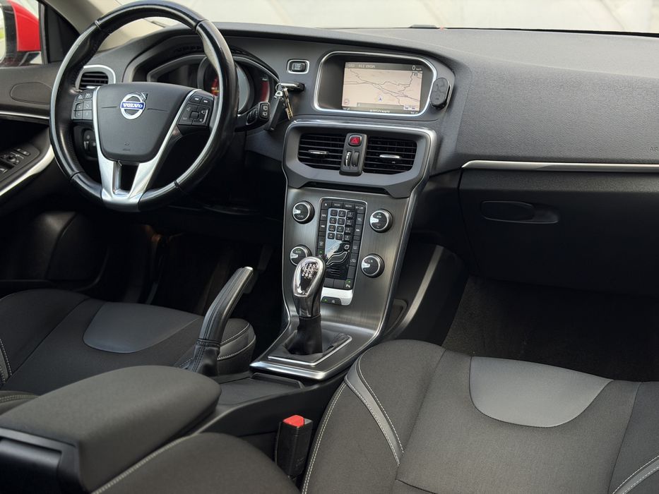 Volvo v40, 1.6 diesel, 2014, euro5