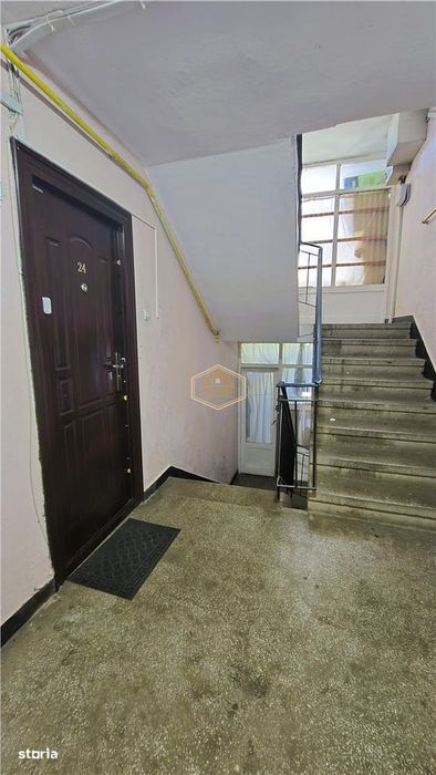 Etaj I | Apartament cu 2 camere si balcon | Botizului
