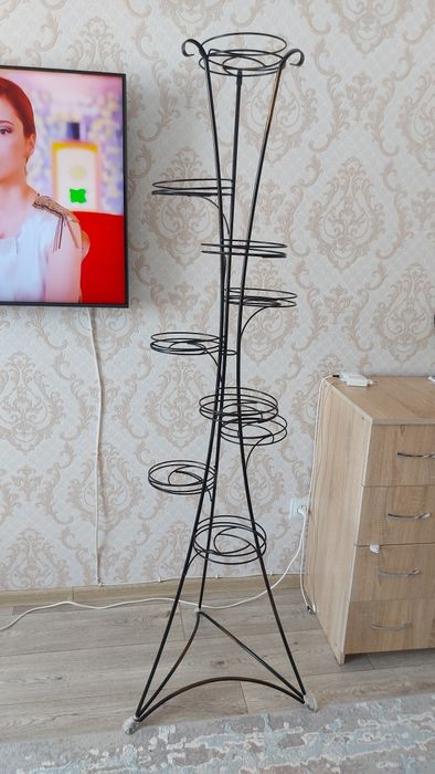 Продам цветочную полку