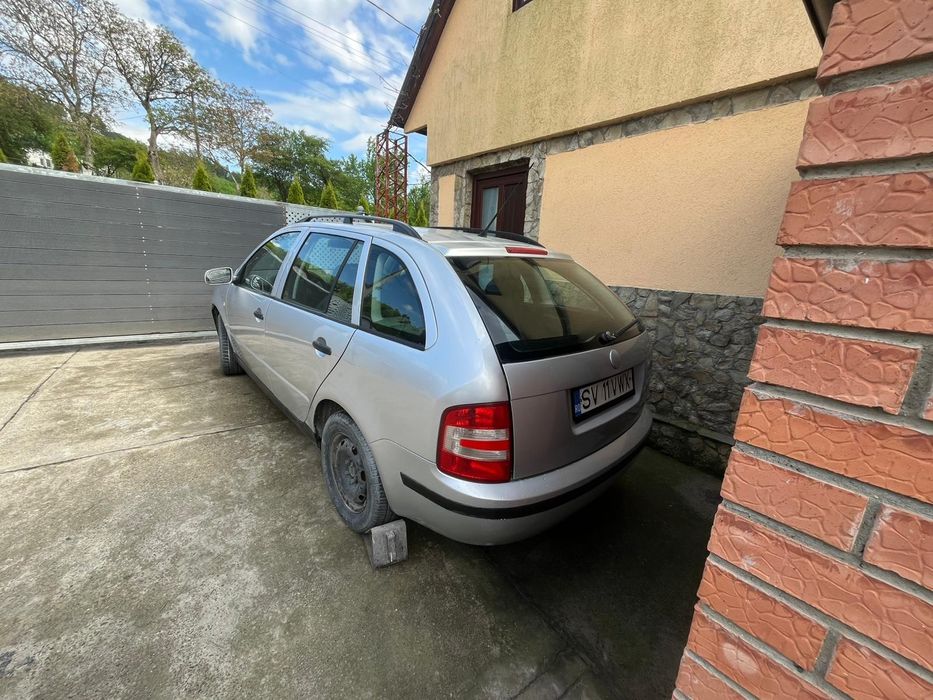 Vând skoda fabia 1.9