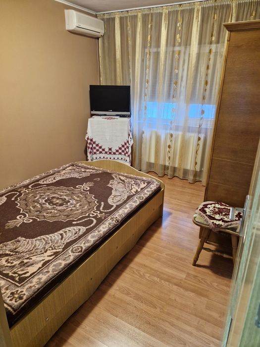 Vand apartament 3 camere Mioveni,zona  Robea