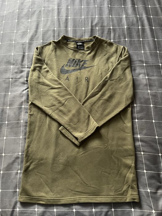 Дълга блуза NIKE в зелен цвят
