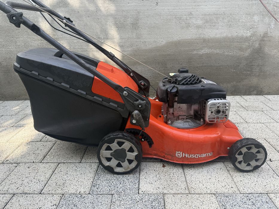 Masina de tuns iarba - Husqvarna