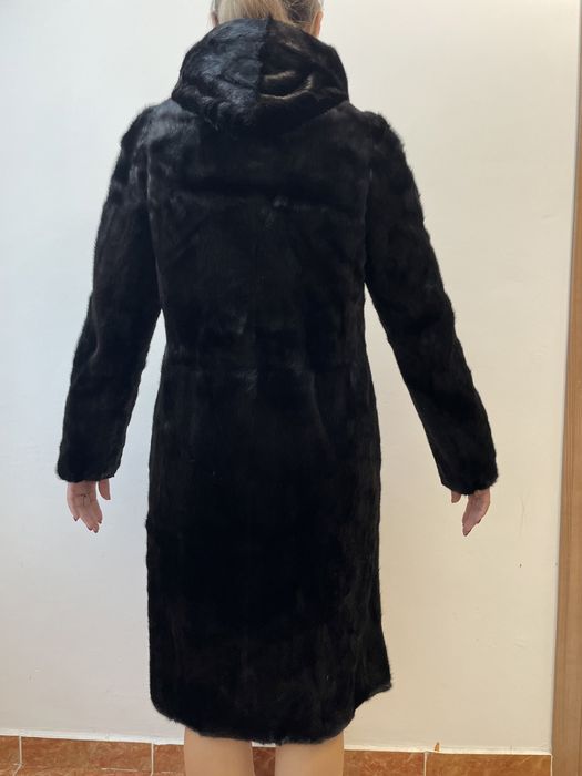 Продам норковую шубу