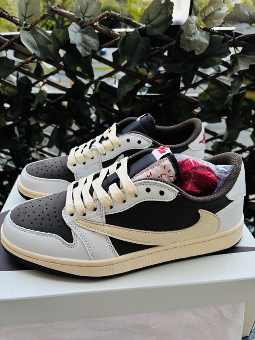 Jordan 1 Retro Low OG SP Travis Scott Reverse Mocha