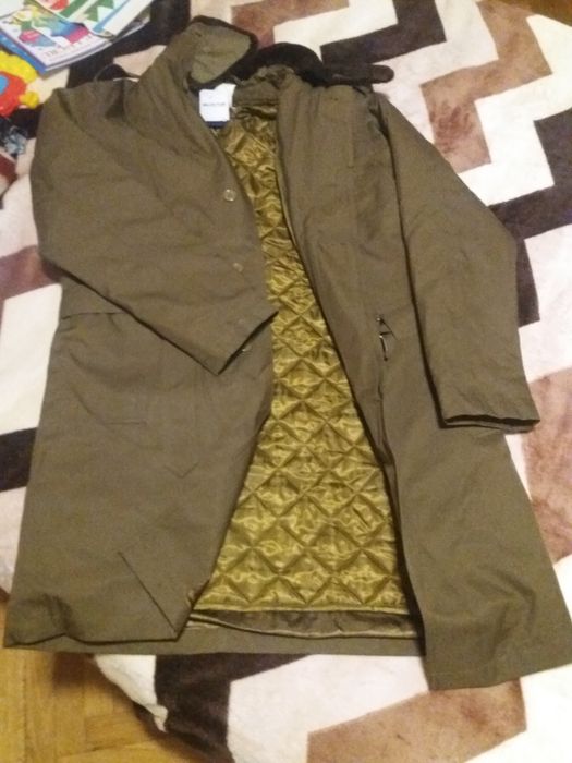 Vând următoarele produse militare diferite mărimi Noi