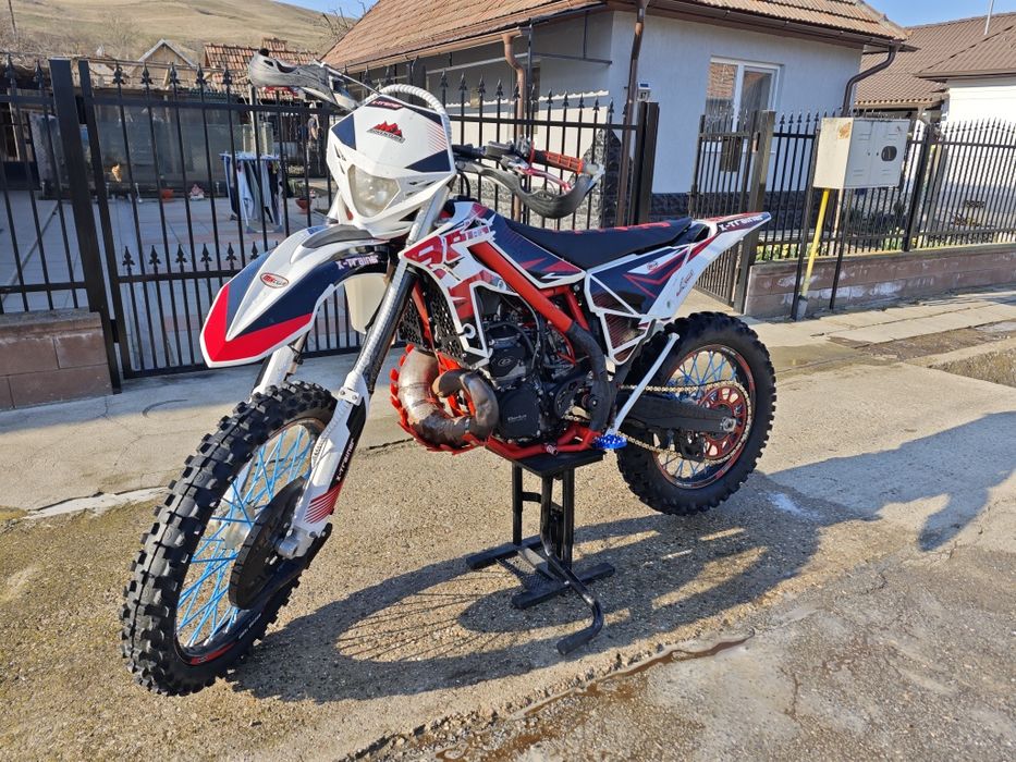 Vând Beta 300 2t 2018