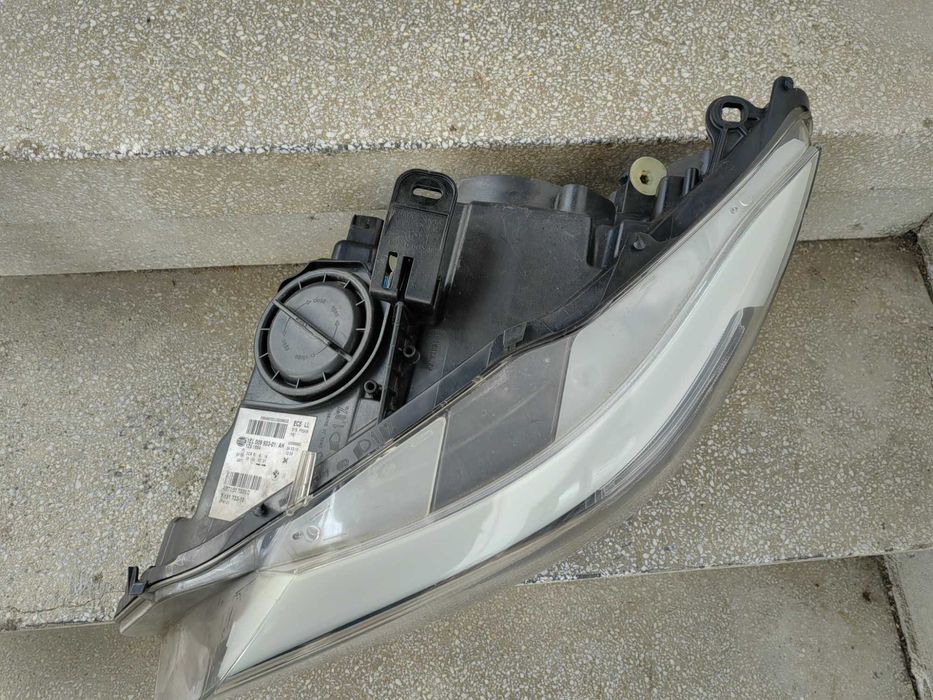 Фар BMW Z4 E89 Bi-Xenon ляв / Фар БМВ Е89 Оригинален