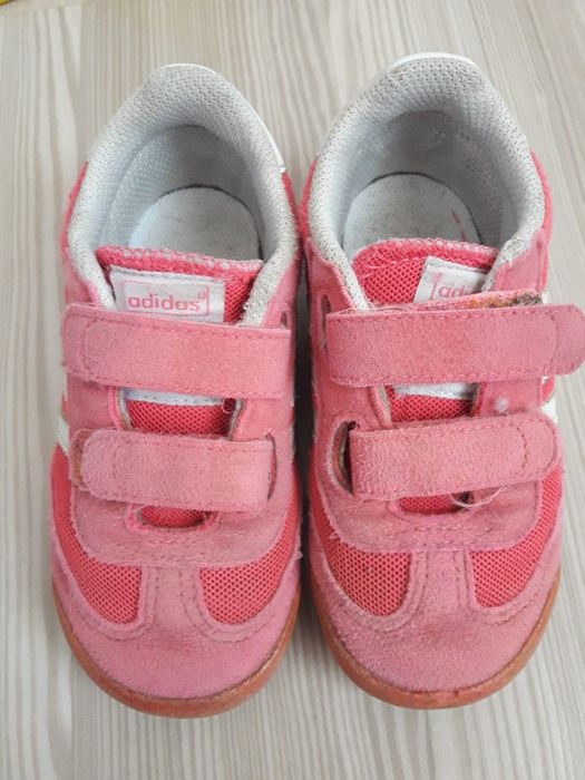 Детски маратонки 24 и 21 номер