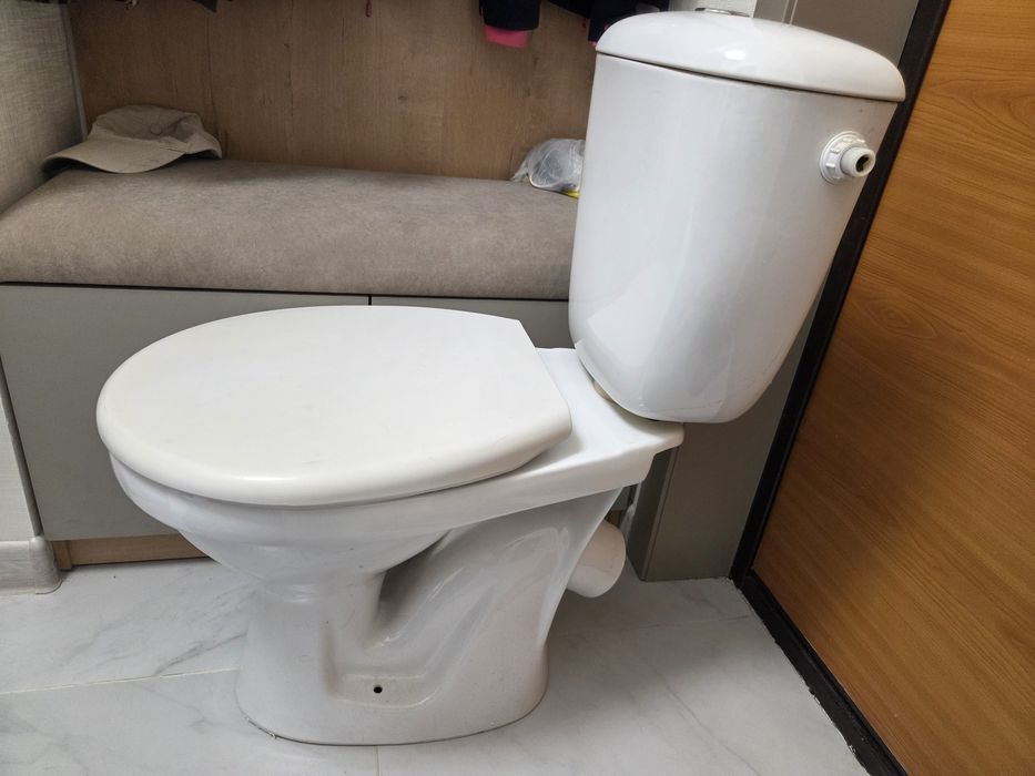 Продам унитаз б/у