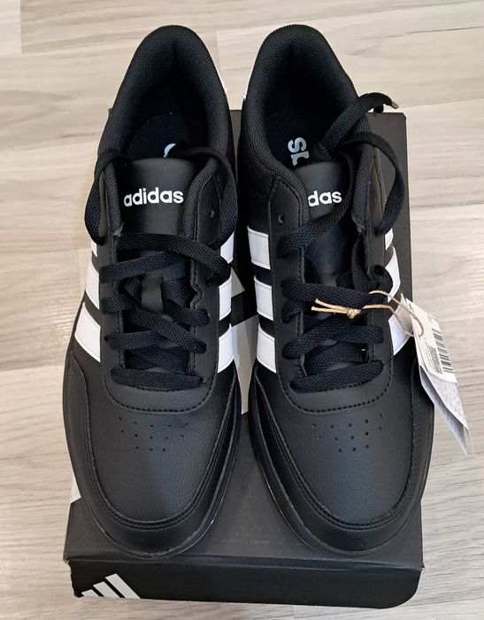 Нови маратонки Adidas Sportswear номер 39 1/3