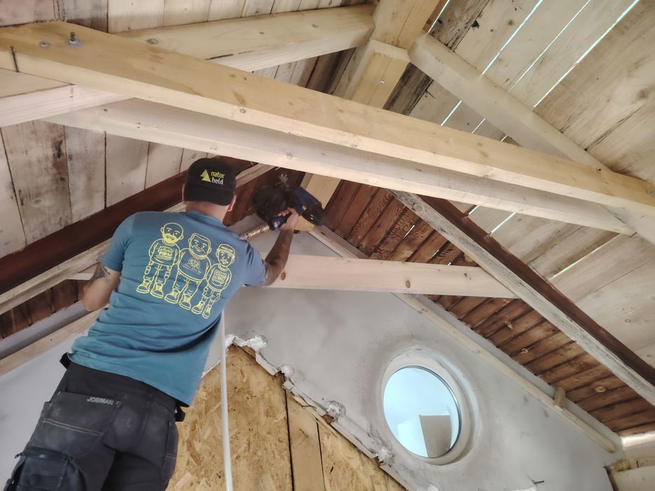 Izolație cu Lână de lemn sau Celuloză