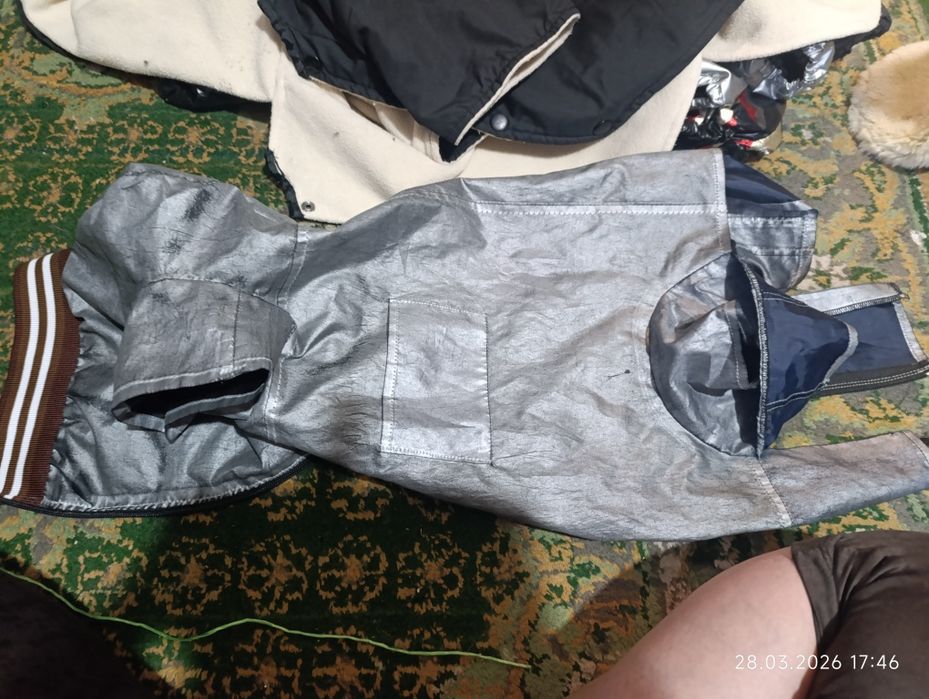 Продам комбенизоны для собаки..