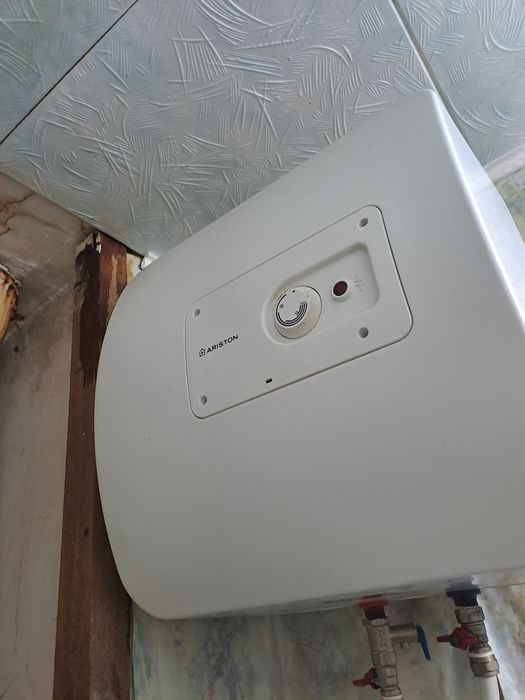 Продам вовонагреватель аристон 30 л