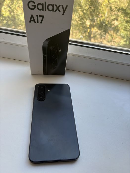 Продаом срочно телефон GalaxyA17 ,256 gb