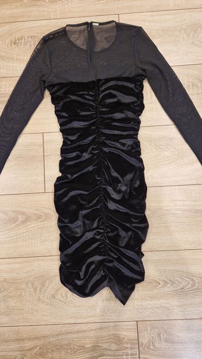 Малка черна рокля Guess