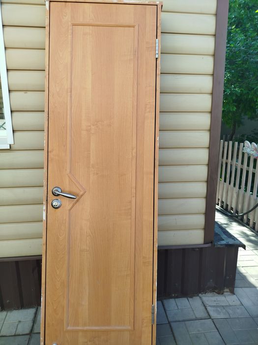 Продам межкомнатные двери
