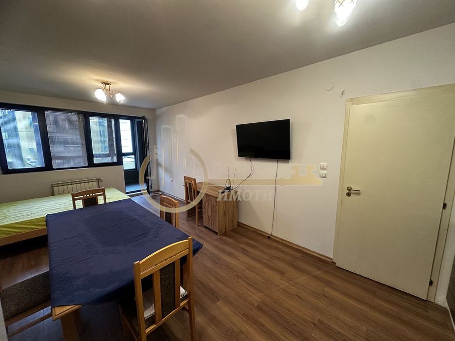 Дава се под наем Тристаен апартамент в София, Стрелбище - 139 кв.м за 997.05 € - Снимка #3