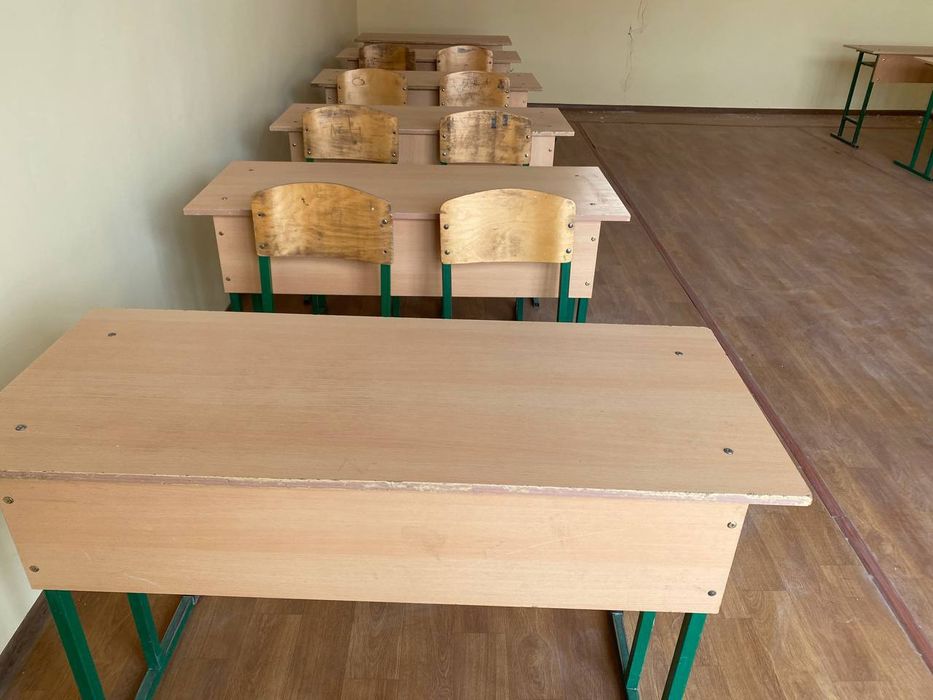 Stol stullar sotiladi