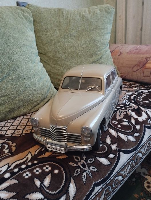 Продам модель Победа Газ М20