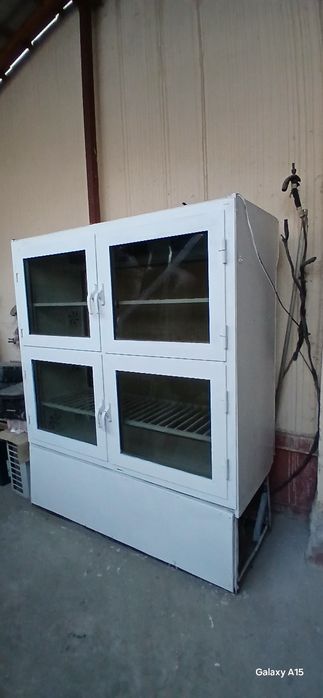 Витрина холодильник