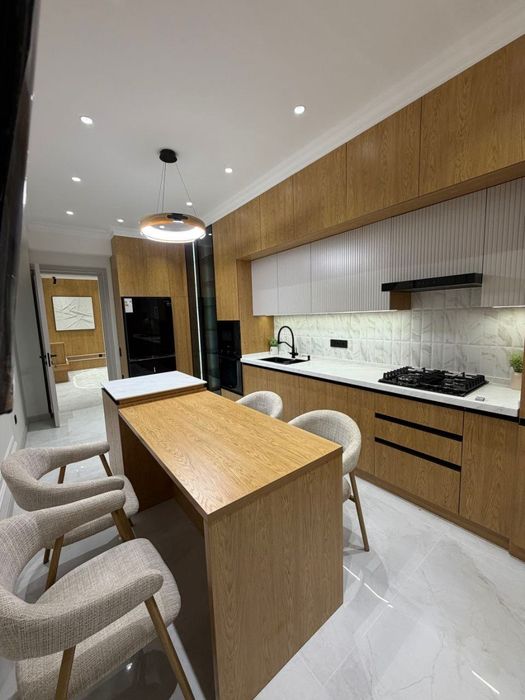 Dream House Продается 4 комнатная квартира ремонт 8-роддом, Глинка