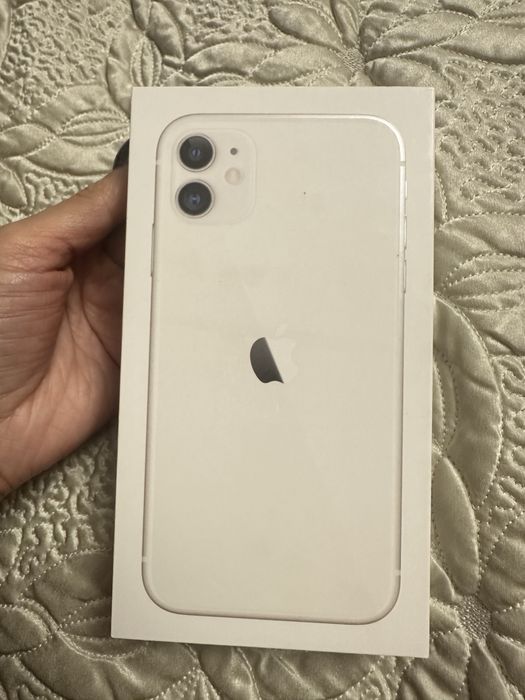 Продам айфон 11