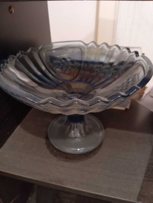 Стъклени купи, фруктиера