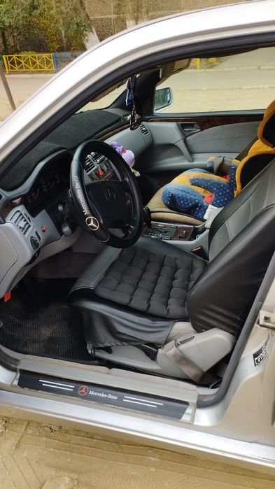 Продам mercedes w210