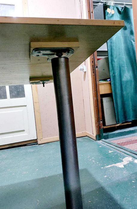 Продам стол и стулья