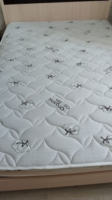 Кровать двуспальная