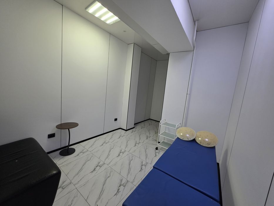 Кабинет в аренду в салоне