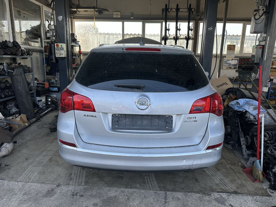 Стоп/Стопове за Опел Астра J комби!!!