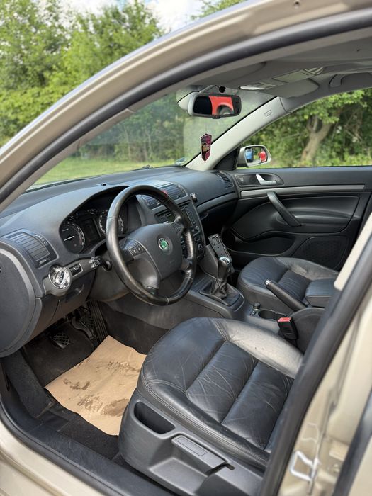 SKODA Octavia 2005 — imagine 5