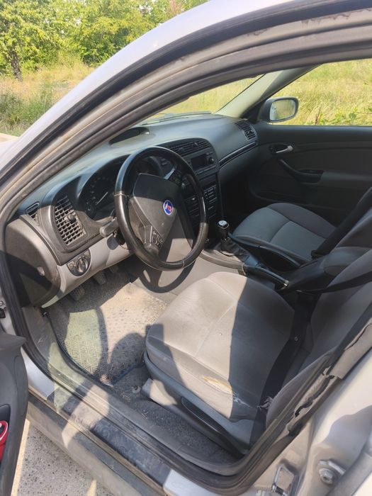 Лек автомобил Saab-9.3