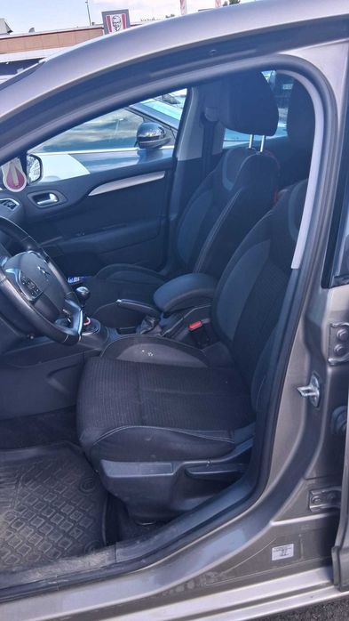 Citroen C4 1.6 BlueHDi (120 CP) - 2015 - Înmatriculat RO - Unic proprietar în România