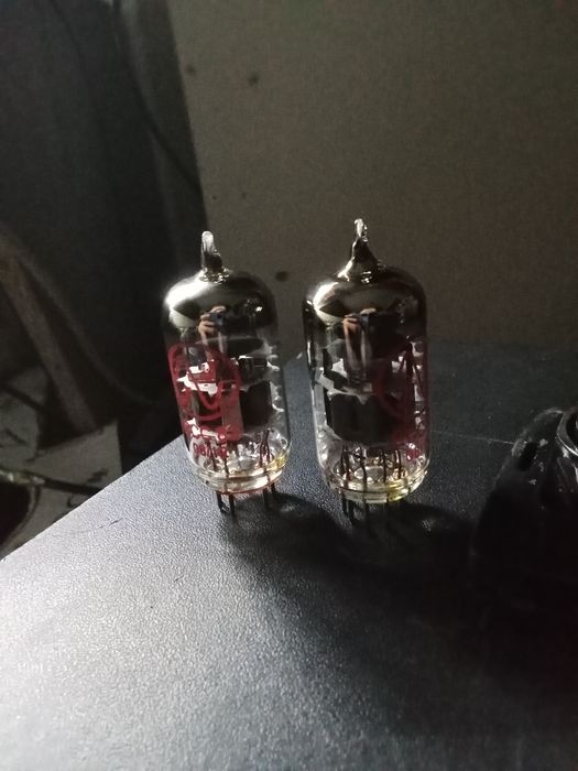 Одна пара ламп ECC 82