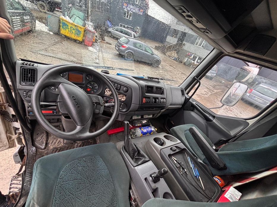 Daf Lf autoplatforma cu macara