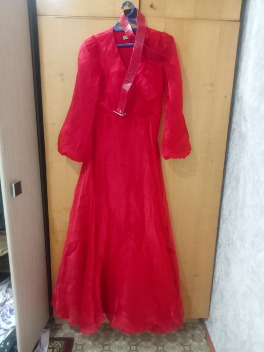 Платье вечернее длинное