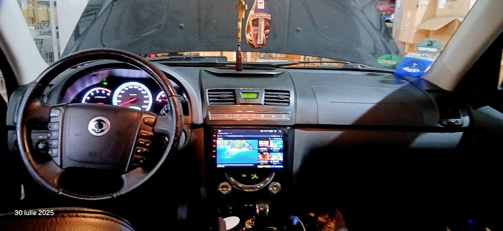 4x4 SUV SangYong Rexton
